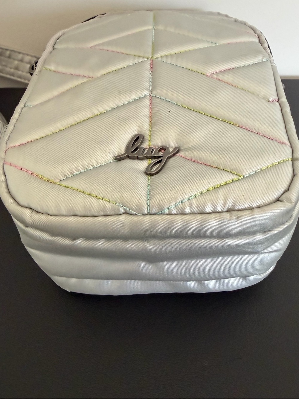 Lug Skeeter Silver Quilted Crossbody Phone Bag Belt Bag - Picture 3 of 10